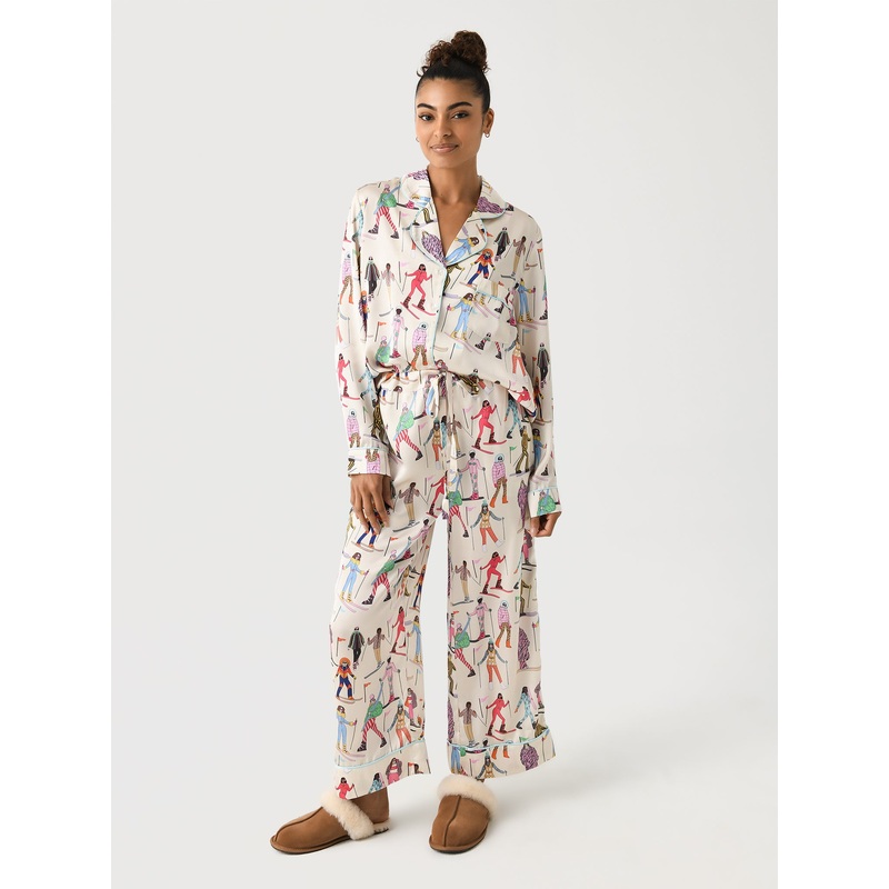 Karen Mabon Women’s Skiers Pajama Set