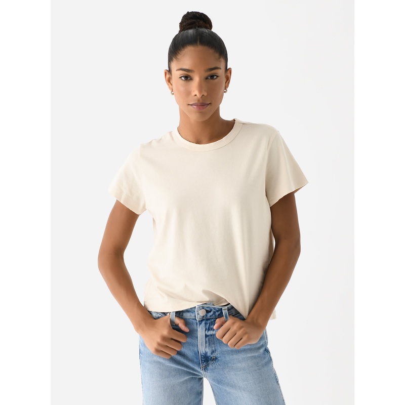 AMO Women’s Love Tee