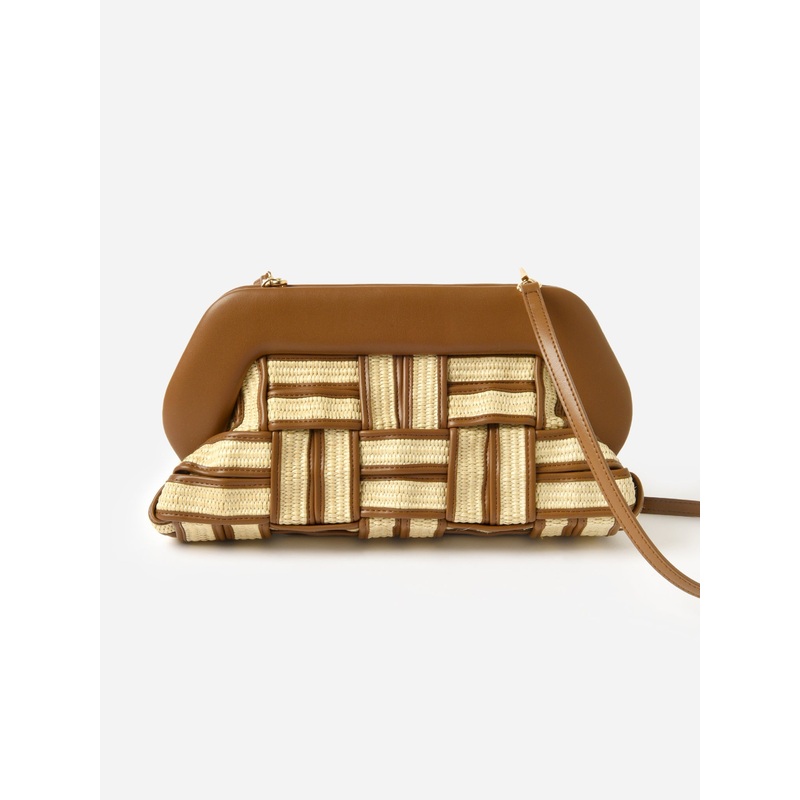 THEMOIRe Bios Weaved Straw Clutch