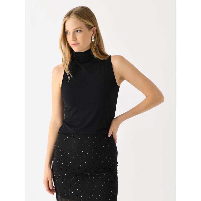 Vince Women’s Sleeveless Turtleneck