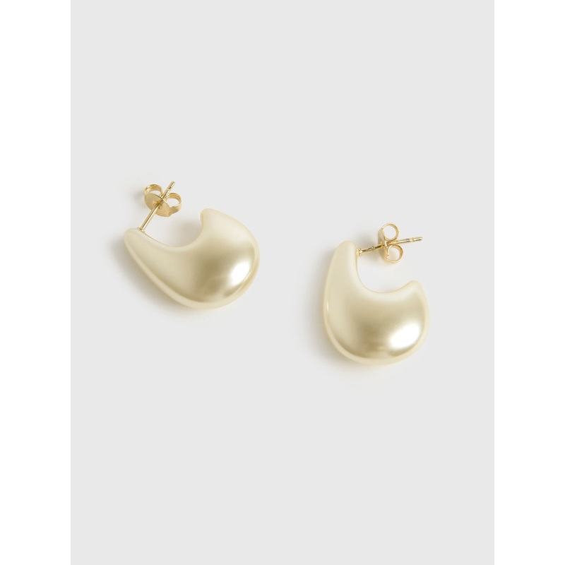Alexa Leigh Small Curved Pearl Hoop Earrings