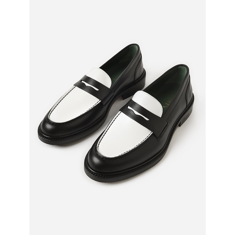 Vinnys Women’s Townee Two-Tone Penny Loafer