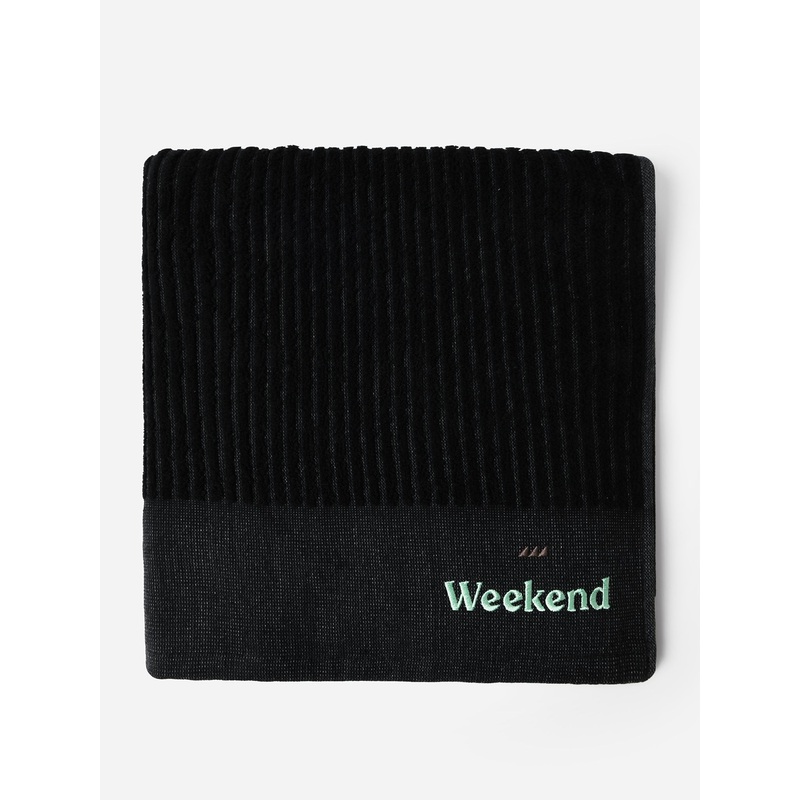 Weekend Club Towel|O/S|BLACK WITH WHITE STRIPE|WHITE WITH BLACK STRIPE