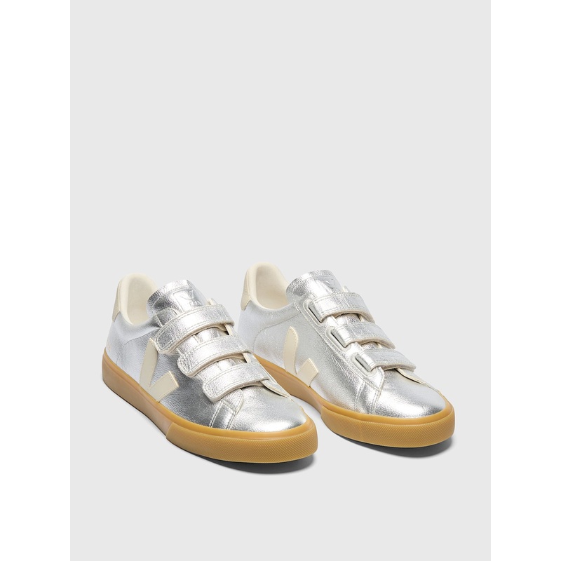 VEJA Women’s Recife Leather Sneaker