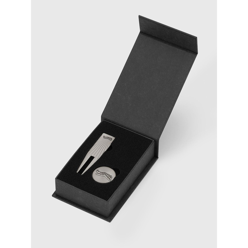 Sun Day Red Reserve Divot Tool + Ball Marker Kit