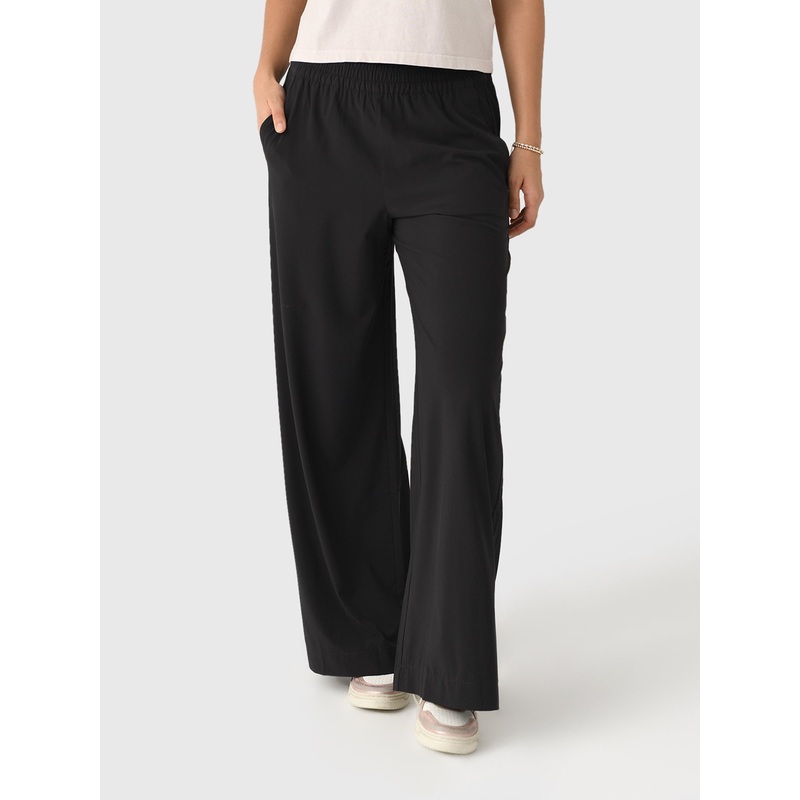 Vuori Women’s Villa Wideleg Pant