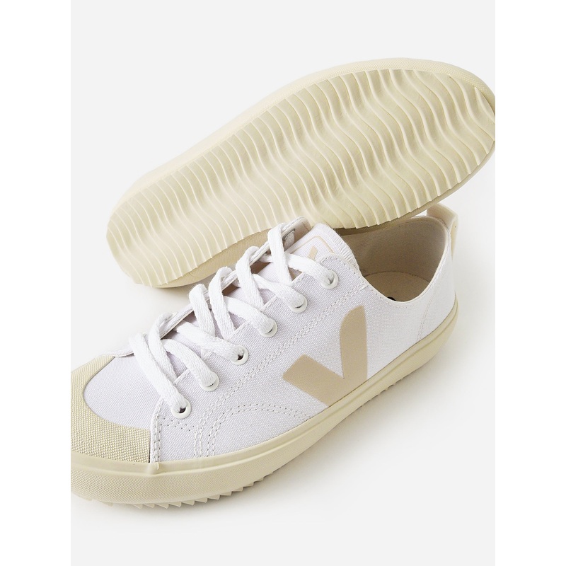 VEJA Women’s Nova Canvas Sneaker